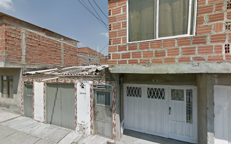 Galvis María Del Carmen Y/o Droguería Materna - Farmacia en Cali