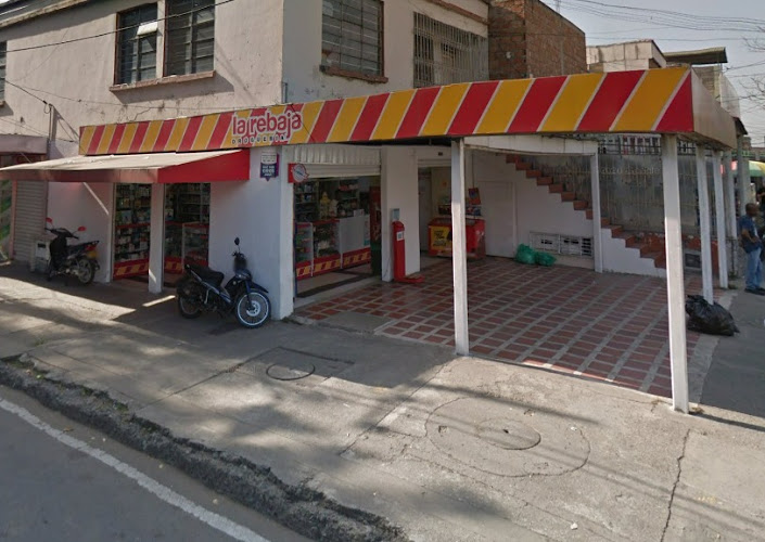 la rebaja No. 33 DROGUERIA Alfonso Lopez Cali - Tienda de comestibles, periódicos y medicamentos en Cali