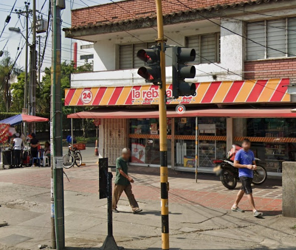 la rebaja Plus No. 12 DROGUERIA Y MINIMARKET Calima Cali - Farmacia en Cali