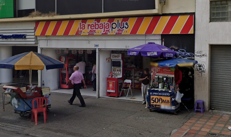 la rebaja Plus No. 58 DROGUERIA Y MINIMARKET Plaza Caicedo Cali - Farmacia en Cali