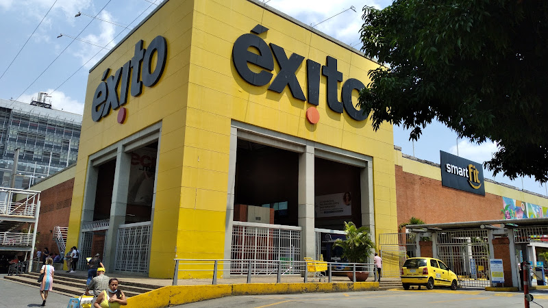 Éxito San Fernando - Ferretería en Cali