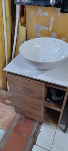 Ferretería Comercial de Tuberías y Láminas - Ferretería en Cali