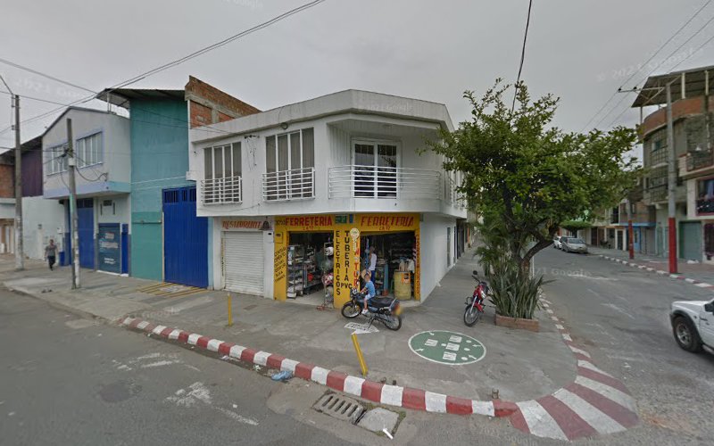 Ferretería y Materiales La 12 - Ferretería en Cali