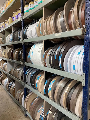 Madecantos del Valle S.A.S - Tienda de suministros para trabajar la madera en Cali