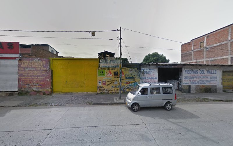 Maderas y Materiales los Sauces - Ferretería en Cali