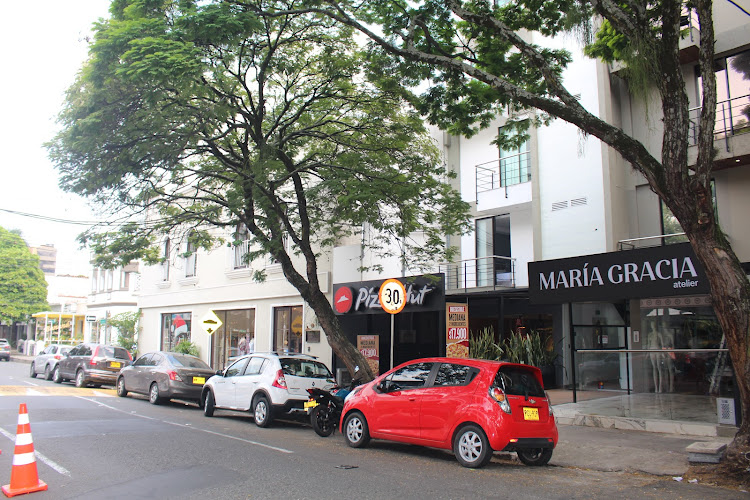 110 LOFT CALI/ Granada Suite Luxury - Hotel en Cali