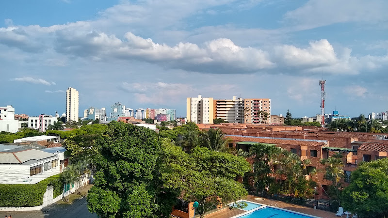 Apartaestudios Amoblados Casa Del Lido - Edificio de apartamentos amueblados en Cali