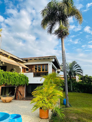 Casa Jardín del Lago - Bed &#038; Breakfast en Cali