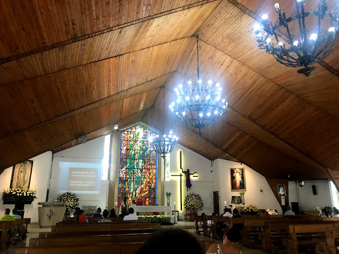 Iglesia Cristo Resucitado - Iglesia católica en Cali