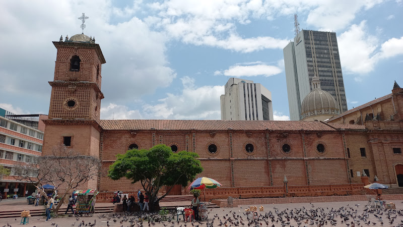Iglesia de San Francisco - Iglesia católica en Cali