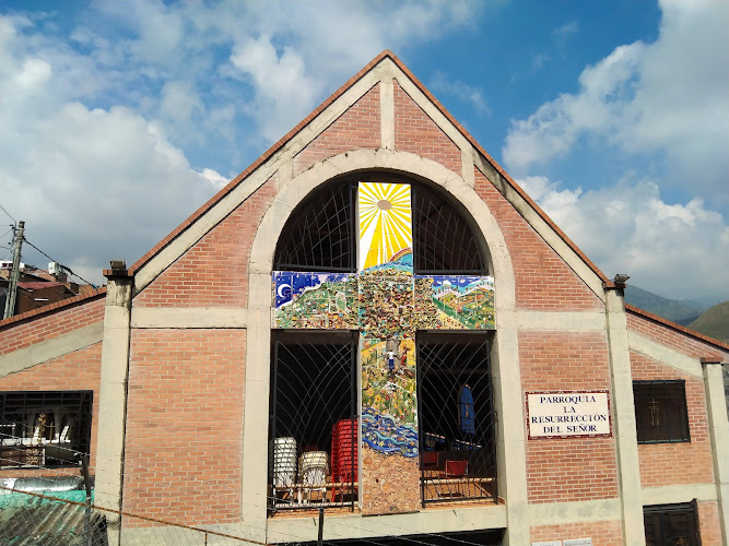 Iglesia La Resurrección - Iglesia en Cali