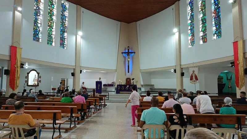 Iglesia Niño Jesus de Praga - Parroquia en Cali