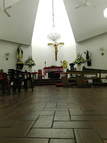 Iglesia San Carlos Borromeo - Iglesia católica en Cali