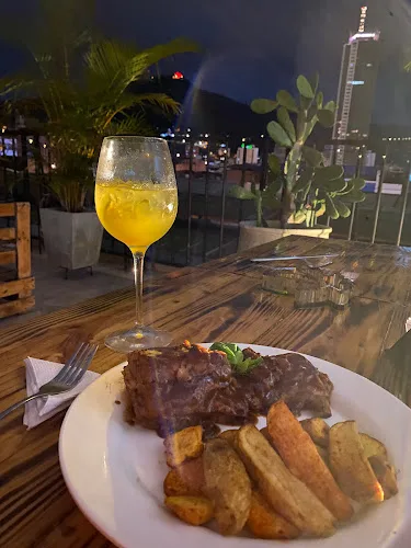 Albahaca Terraza - Restaurante en Cali