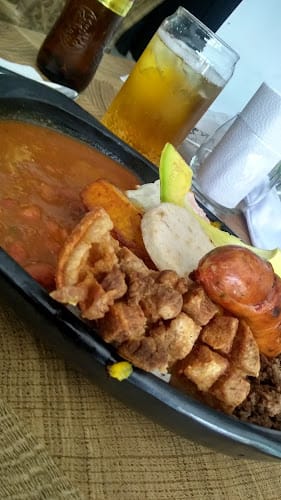 Carnivorous - Restaurante familiar en Cali