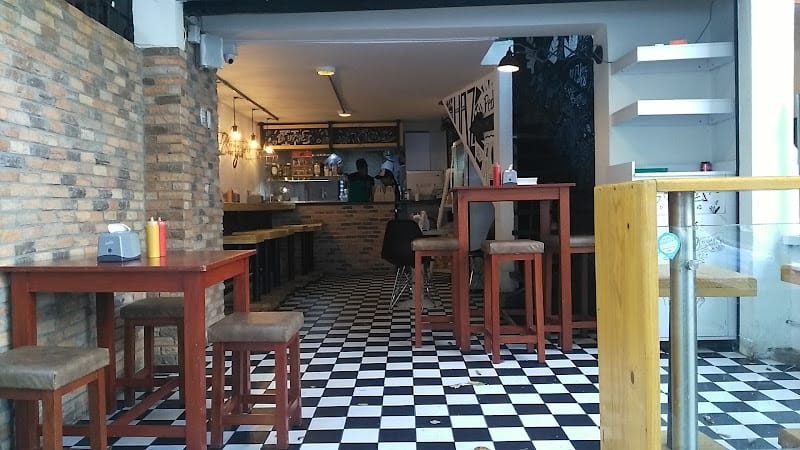 Local Burger - Hamburguesería en Cali