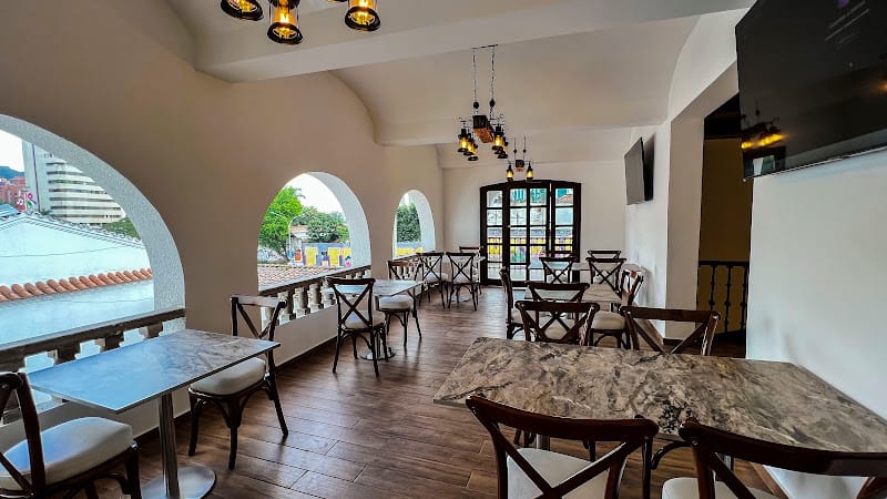 Restaurante Bar San Carlo - Restaurante en Cali