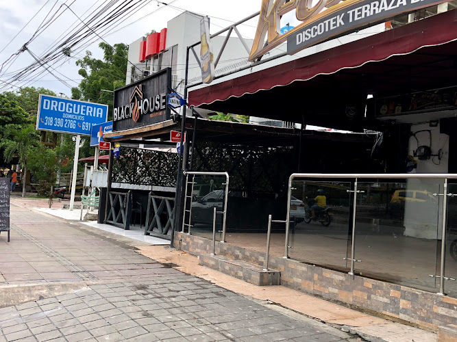 BLACK HOUSE BAR RESTAURANTE - Bar restaurante en Cartagena