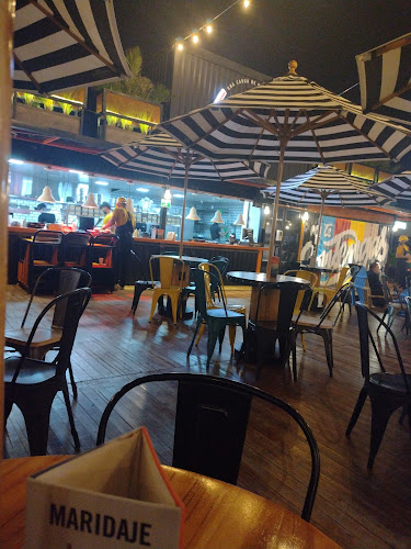 Henrys - Food Truck La Placita - Restaurante en Cartagena