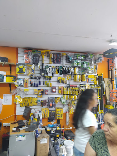 De Maderas y Materiales S.A.S. - Empresa de instalación de cubiertas en La Ceja