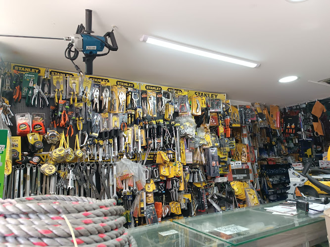 Ferretería La Ceja. - Tienda de herramientas en La Ceja