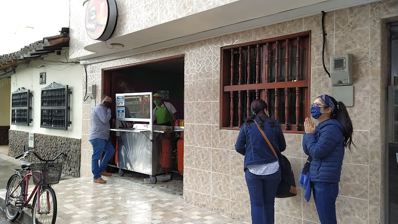 Jugos &#038; más. Comida Rápida - Hamburguesería en La Ceja