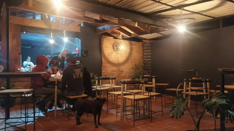 Veintiocho Décimas | Hamburguesería artesanal - Hamburguesería en La Ceja