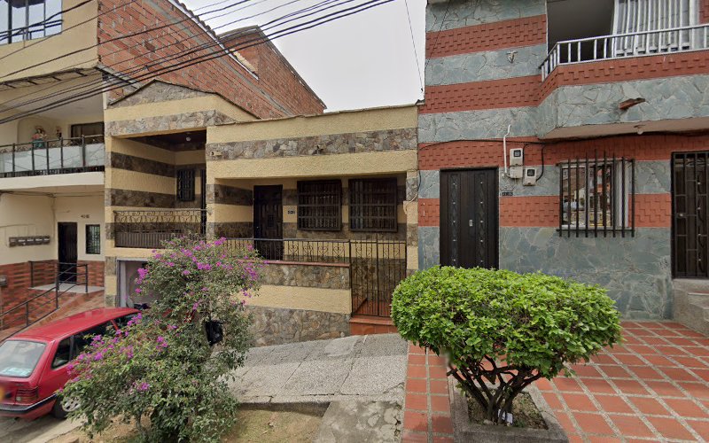 Campo Valdez - Farmacia en Medellín