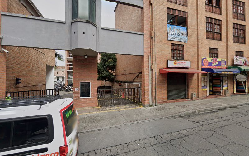 Cruz Verde Metro Prado - Farmacia en Medellín