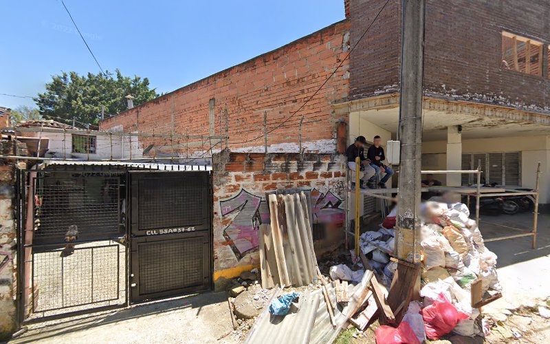 Drogas Boston Plaza - Farmacia en Medellín