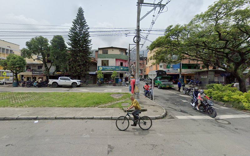 Droguería Acevedo Bello - Farmacia en Medellín
