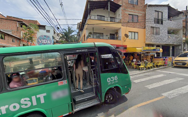 Droguería Bizantina - Farmacia en Medellín