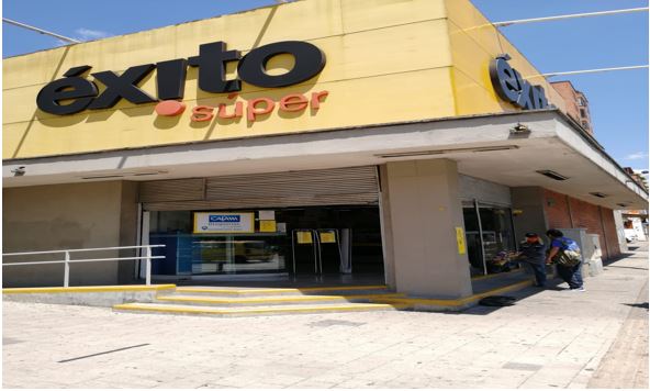 Droguería Cafam Medellín Éxito la 70 - Farmacia en Medellín