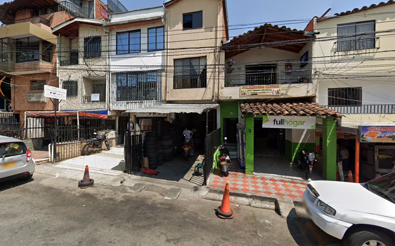 Droguería Canadá - Farmacia en Medellín