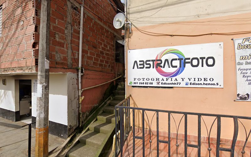 Drogueria Carpinelo - Farmacia en Medellín