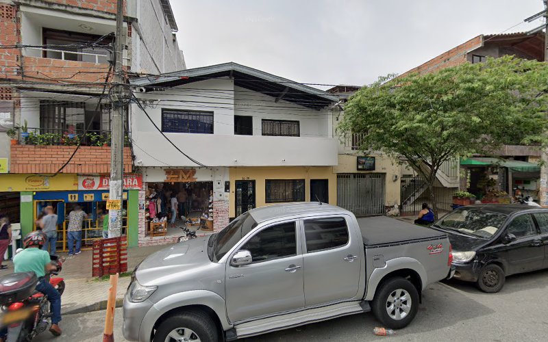 Droguería Cruz - Farmacia en Medellín