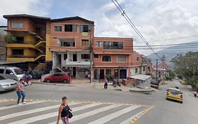 Droguería Dani Salud - Farmacia en Medellín