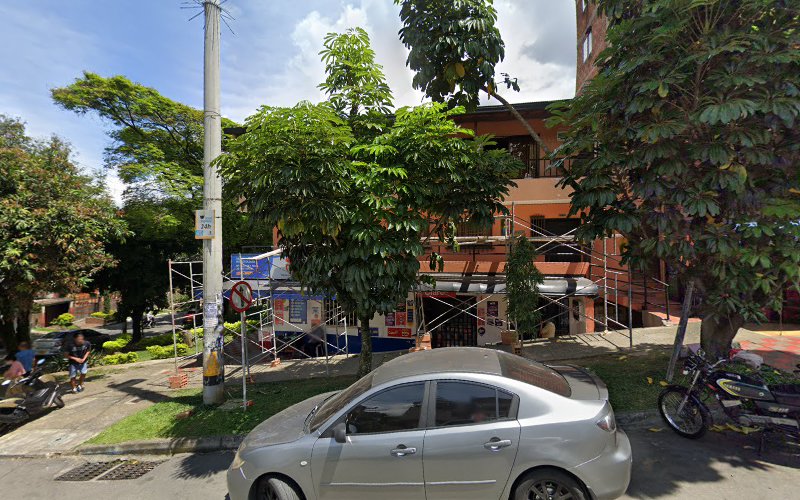 Droguería Dislag - Farmacia en Medellín