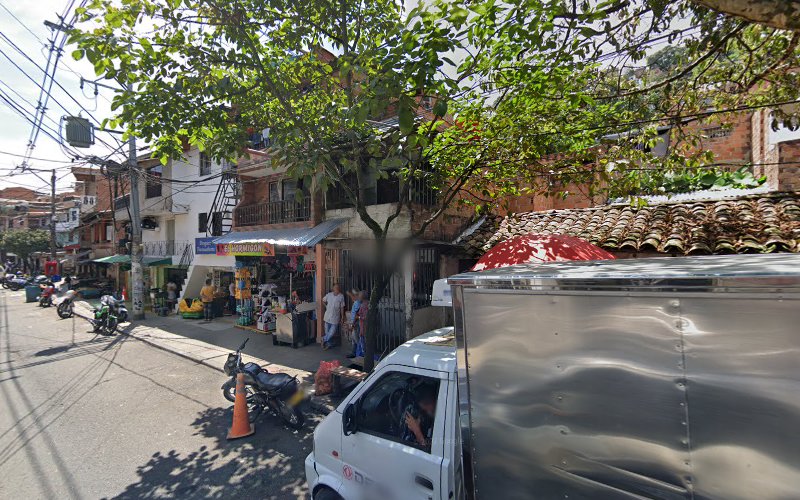 Droguería farmaoriente - Farmacia en Medellín