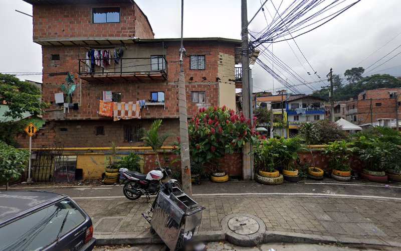 Droguería Hg - Farmacia en Medellín