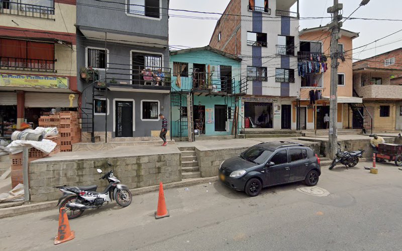 Droguería Kr55a - Farmacia en Medellín