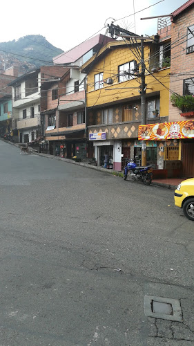 Droguería La Manhattan - Farmacia en Medellín