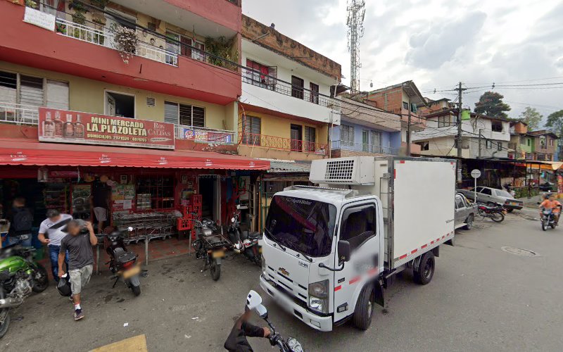 Droguería La Plazoleta - Farmacia en Medellín
