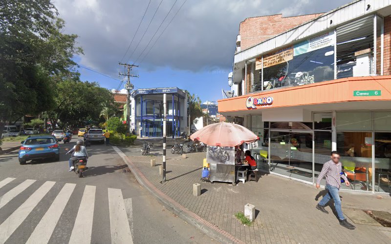 Droguería La Rivera - Farmacia en Medellín
