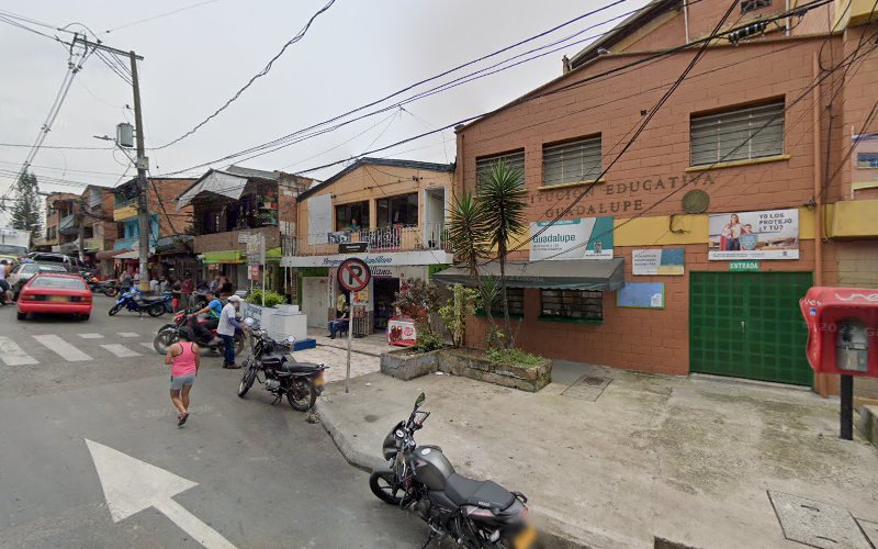 Drogueria La Santillana - Farmacia en Medellín