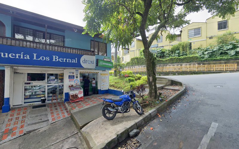 DROGUERIA LOS BERNAL - Farmacia en Medellín