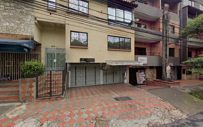 Droguería Lukas - Farmacia en Medellín