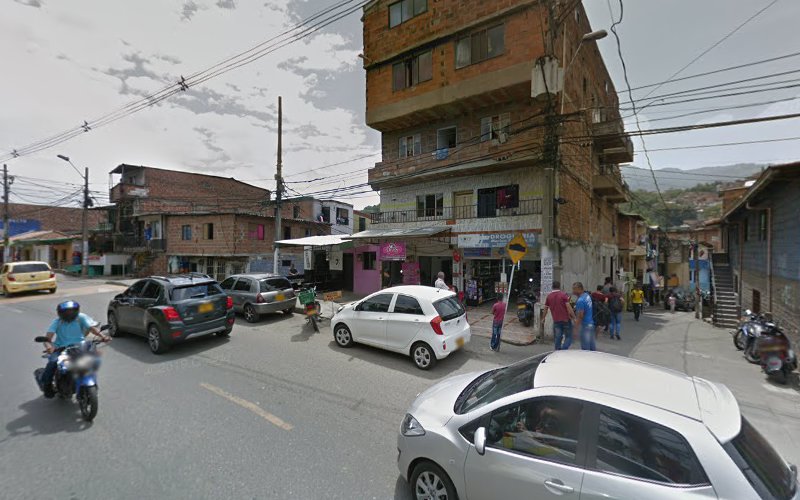 Drogueria Marian Salud La 52 - Farmacia en Medellín