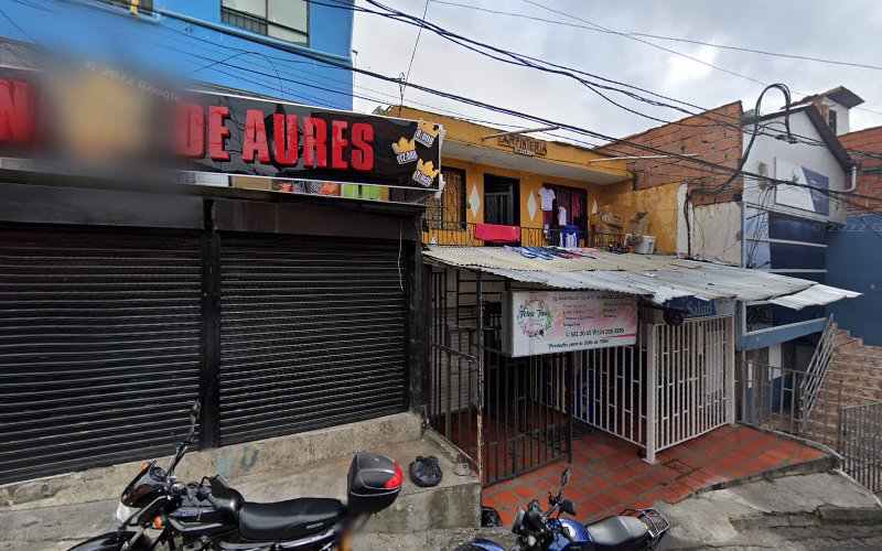 Droguería Max Salud - Farmacia en Medellín