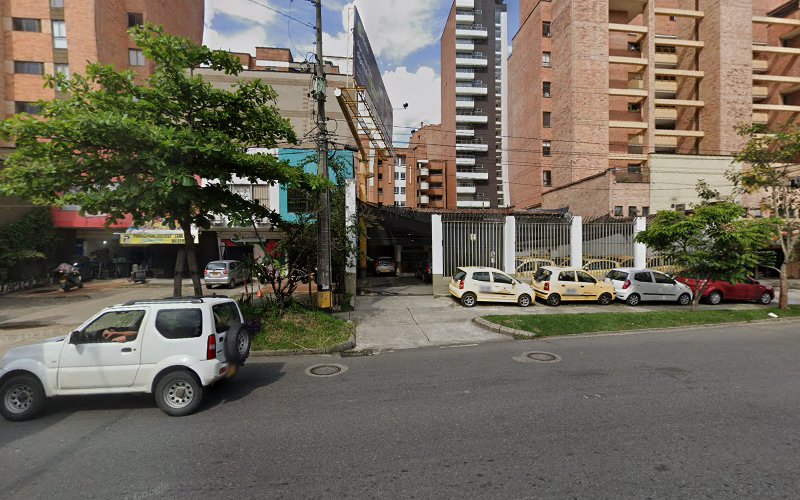 drogueria megafarmax - Farmacia en Medellín